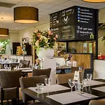 Campanile & Restaurant 3*