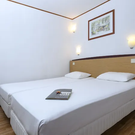 Campanile & Restaurant Hotel