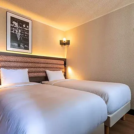 Campanile & Restaurant 3*