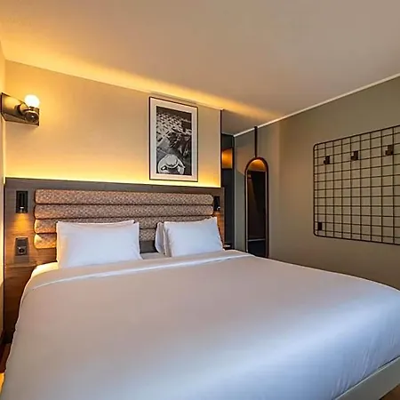 Campanile & Restaurant 3*