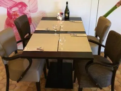 Campanile & Restaurant Hotel