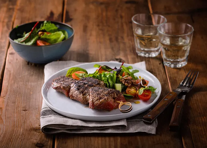 Campanile & Restaurant 3*