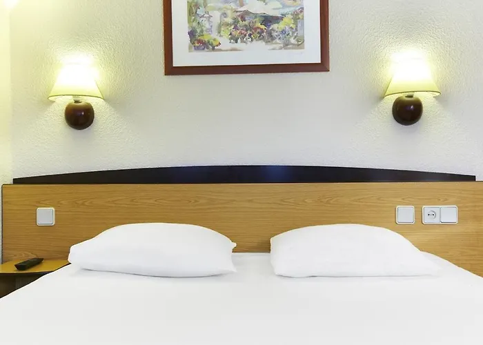 ホテル Campanile & Restaurant 3*