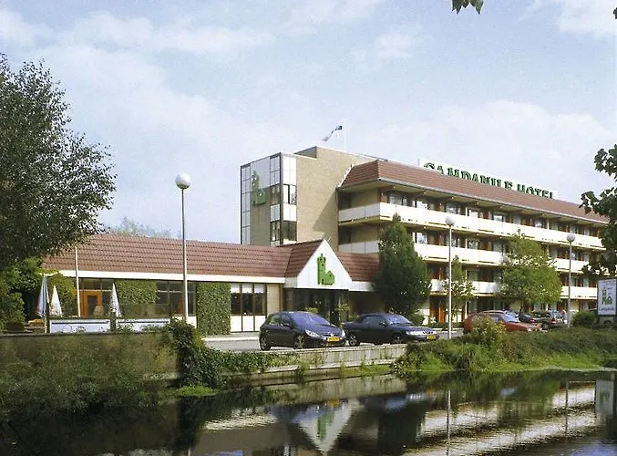 Hotel Campanile & Restaurant 3*