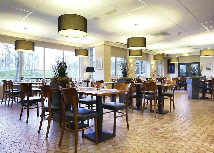 ホテル Campanile & Restaurant 3*