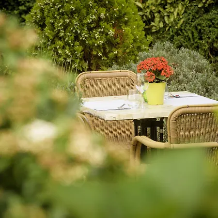 ホテル Campanile & Restaurant