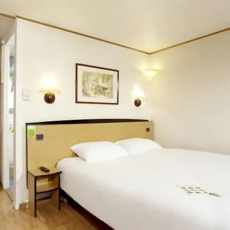 Campanile & Restaurant 3* 고우타