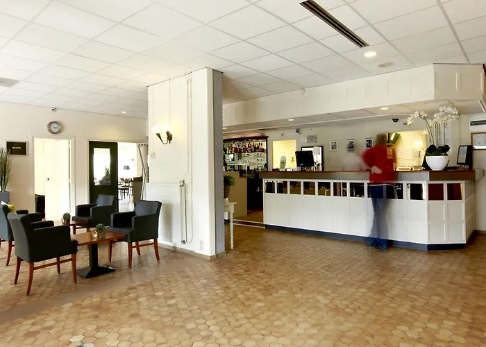 Hotel Campanile & Restaurant 3*